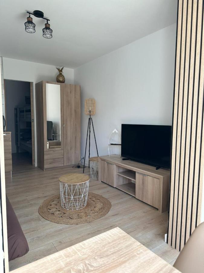 Charmant Studio Neuf 150M Plage Sur Avenue Principale Climatise Et Parking Cavalaire-sur-Mer Esterno foto