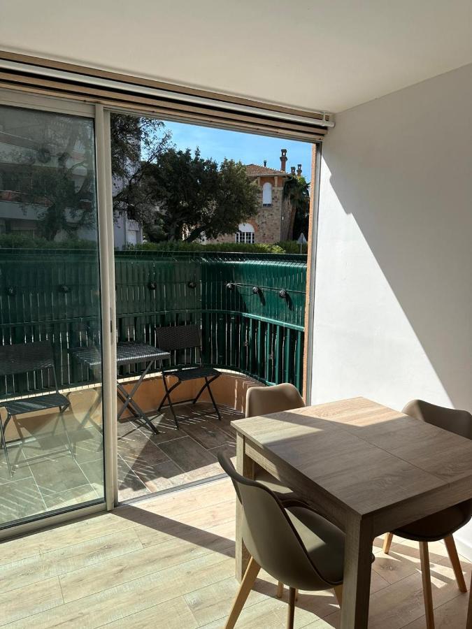 Charmant Studio Neuf 150M Plage Sur Avenue Principale Climatise Et Parking Cavalaire-sur-Mer Esterno foto