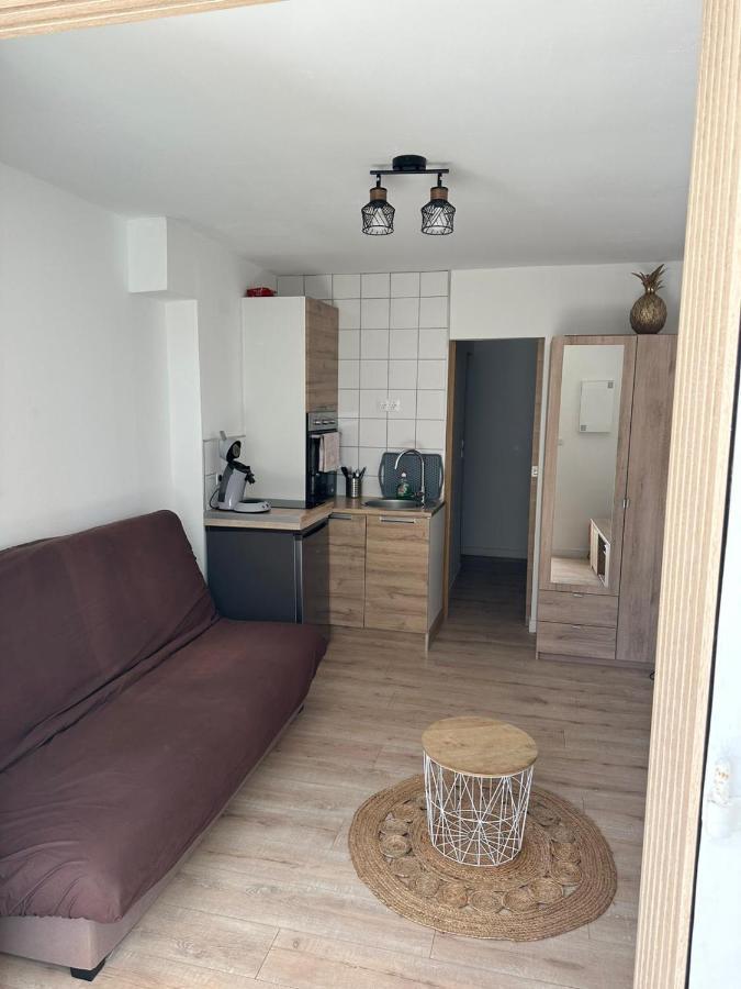 Charmant Studio Neuf 150M Plage Sur Avenue Principale Climatise Et Parking Cavalaire-sur-Mer Esterno foto