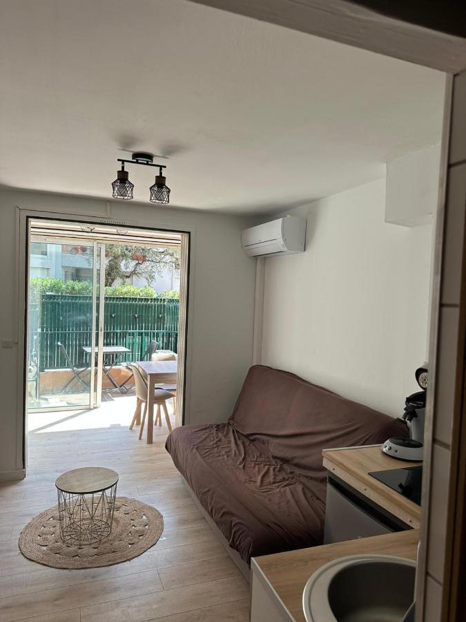 Charmant Studio Neuf 150M Plage Sur Avenue Principale Climatise Et Parking Cavalaire-sur-Mer Esterno foto