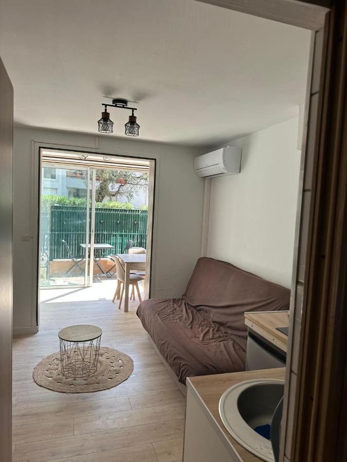 Charmant Studio Neuf 150M Plage Sur Avenue Principale Climatise Et Parking Cavalaire-sur-Mer Esterno foto